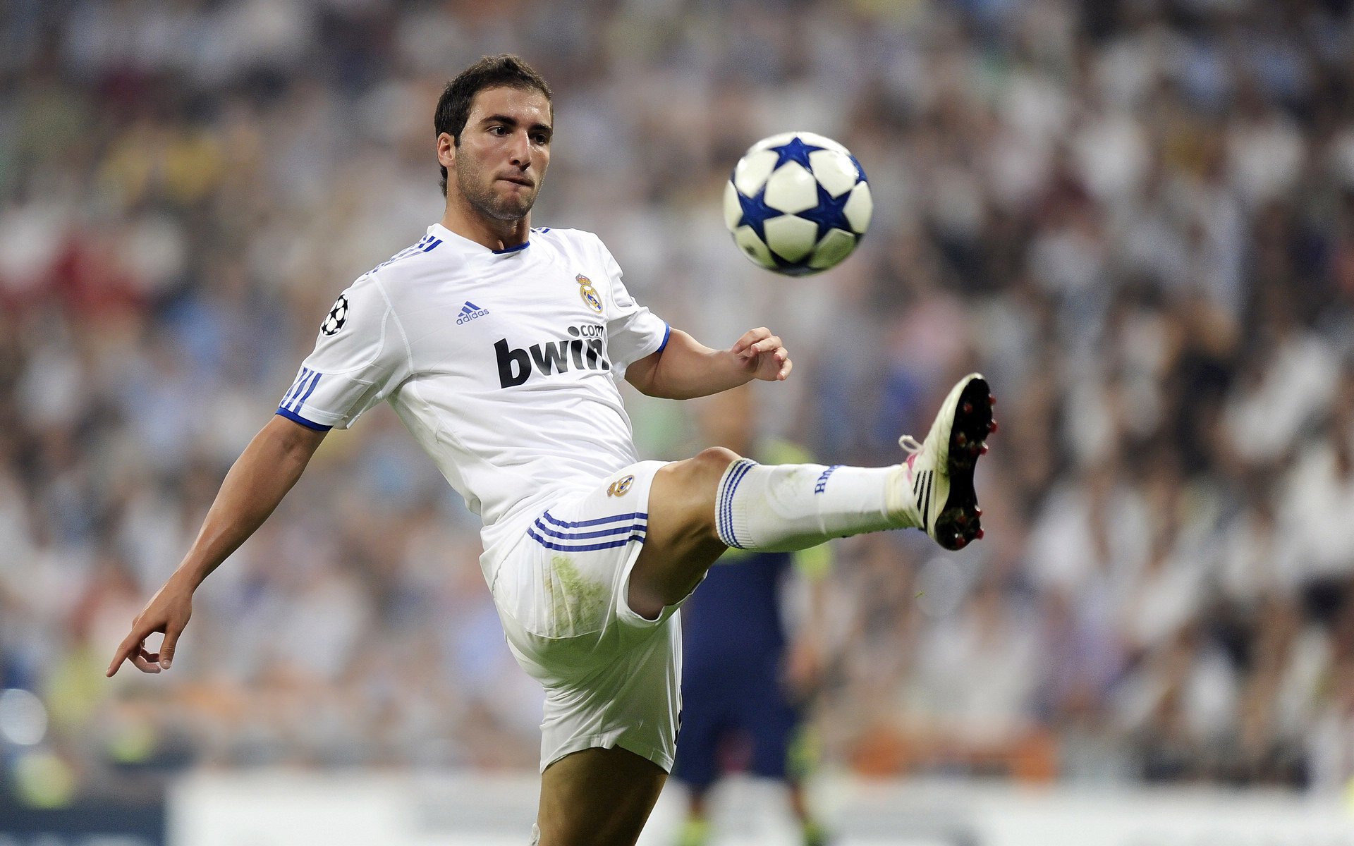 米兰体育网页版登陆-中超球队门前补射成功率热图分析，足球门前